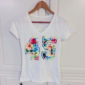 V-neck white tee-shirt with 45 tropical print